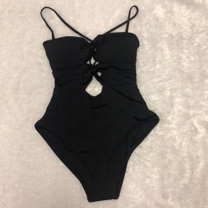 New Becca by Rebecca Virtue Double Tie Front Sz S